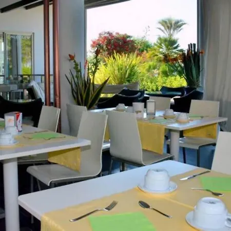 Διαμέρισμα Spacious Apartment With A Big Terrace *